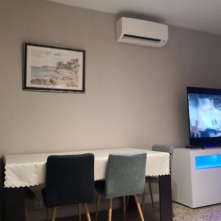 T2 Spacieux Vera Cruz Climatise Avec Parking Proche Mer Апартаменты Антиб
